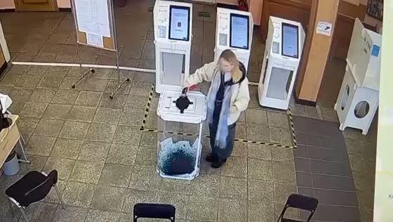 Woman arrested for sabotaging ballot box with paint in Moscow election