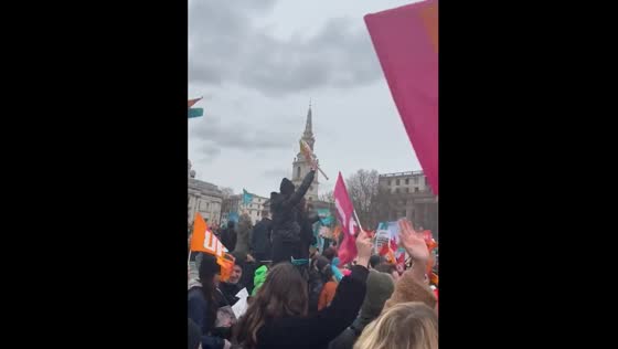 Massive Teacher Strike Takes Over Trafalgar Square - Workers Demand Fair Pay and Conditions | London, UK