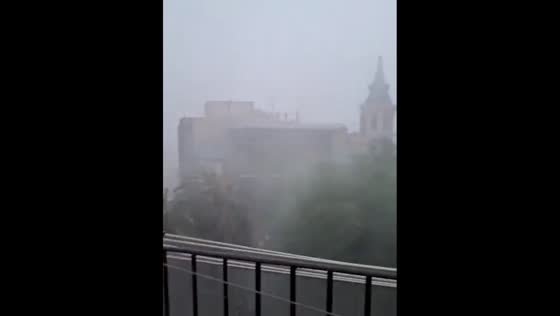 Torrential rain dramatically reduces visibility across Tarragona, Spain