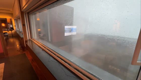 Strong typhoon batters Hainan, China