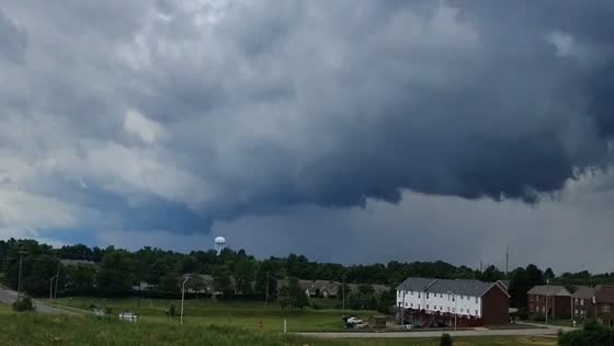 Massive gray cloud cover spreads across sky in Nicholasville, Kentucky, USA