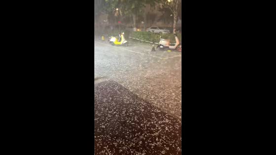 Severe hailstorm blankets streets in Hebei, China