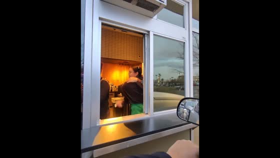 Man surprises Starbucks employees with cash gifts in Las Vegas, USA