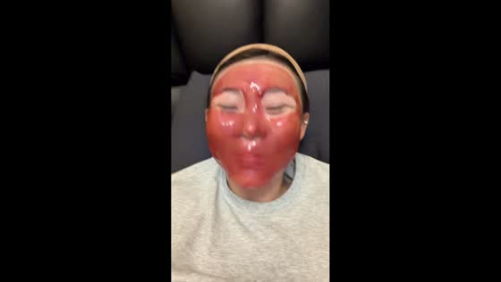 Hydrogel face mask mishap causes wobbling bubbles in Hebei, China