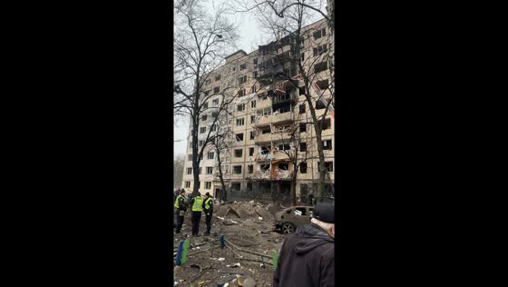 Kyiv under attack: 10 missiles strike Troeshchyna, leaving damaged buildings 