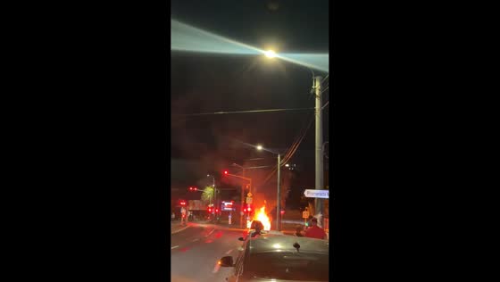 Stolen car bursts into flames and is abandoned at intersection in Craiova, Romania