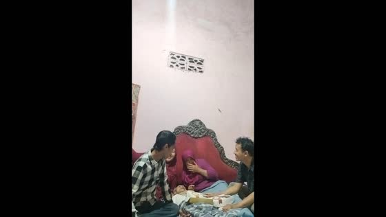 Bed breaks under weight in Kediri, East Java