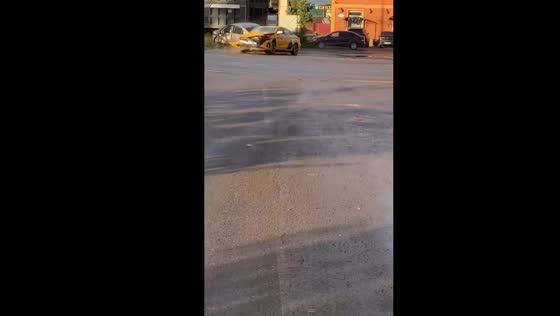Drunk taxi driver in Moscow causes second accident while fleeing first