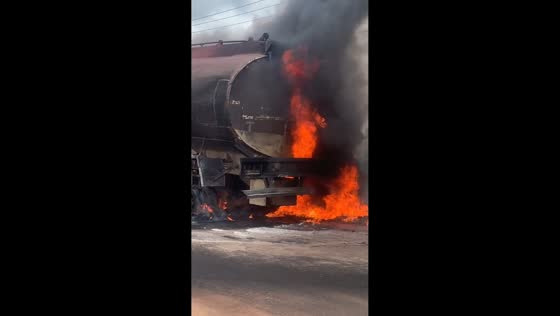 Driver moves burning fuel tanker away from crowded area in Iwo, Osun, Nigeria