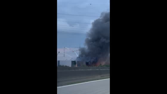 Massive industrial fire sends thick smoke over A61 in Bergheim, Germany
