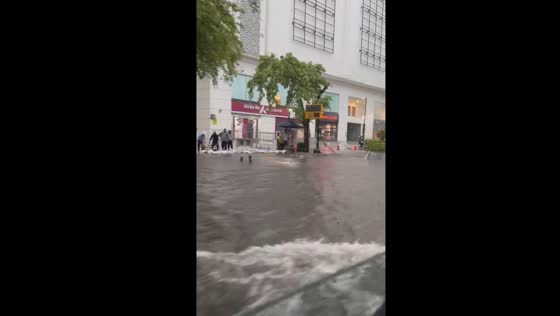 Severe flooding hits New Delhi 