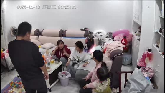 Explosion caused by hydrogen balloon ignites small fire in Hunan, China