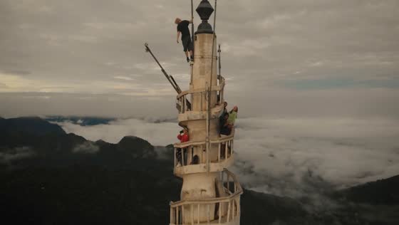 Extreme climbing on Ambuluwawa tower in Sri Lanka