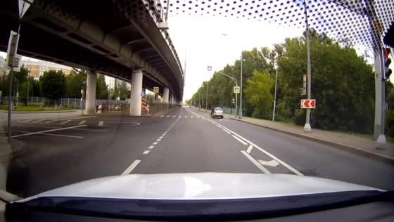 Girl on scooter crashes into Russian Guard officer’s vehicle in Moscow, Russia