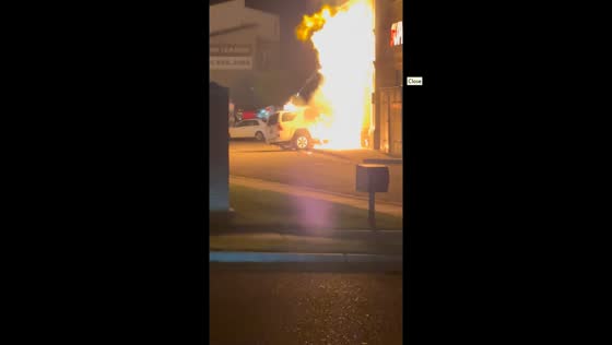 Car crashes into Domino’s, causes massive fire in Herriman, Utah, USA