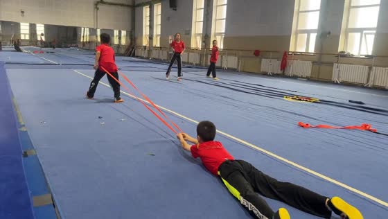 Resistance band mishap during student training in Gansu, China