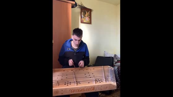 Unique melodies: rod-played dulcimer in Kolomyya, Ukraine
