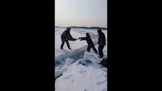 Rescue operation launched for 300 fishermen stranded in Sakhalin, Russia