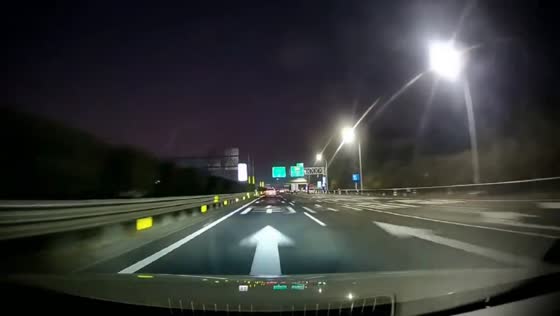 White car suddenly crashes into vehicle on Zhejiang highway, China