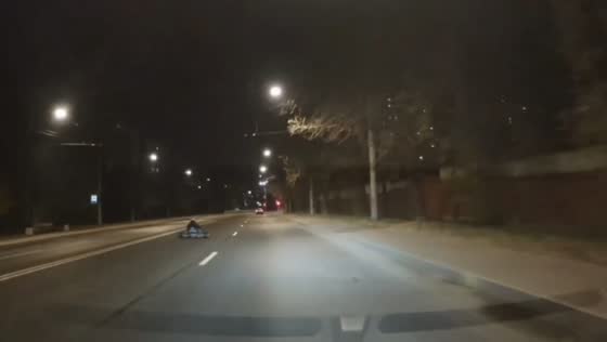 Go-kart driver speeds through busy streets in St. Petersburg, Russia