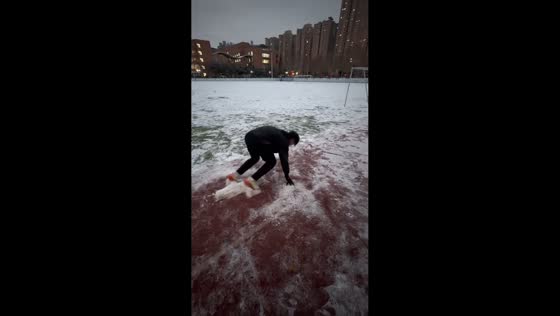 Snow sprint mishap as runner slips on icy mound in Shaanxi, China