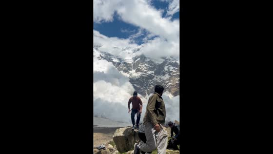 Massive avalanche descends toward base camp on Nanga Parbat in Pakistan