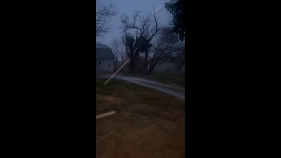 Light snow showers sweep through neighborhood in Clarksville, USA