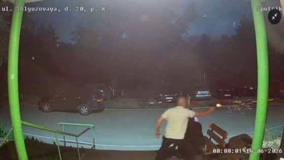 Gunfire erupts outside residential building in Novosibirsk as police investigate