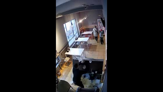 Unexpected chaos: hilarious counter mishap caught on camera in Ivanovo, Russia