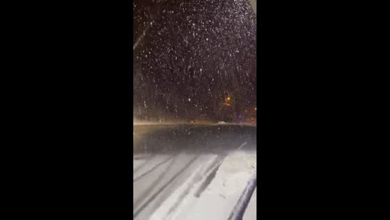 Heavy last-minute snow blankets Bluefield, Virginia, USA