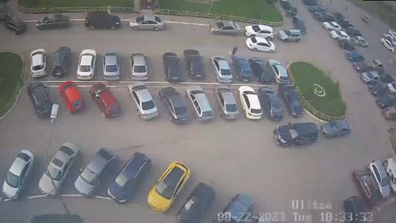 Child hit by a car in Tver: surveillance footage captures the accident in Brusilovo microdistrict