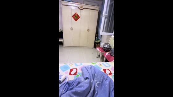 Moth causes panic as it flies toward man in Beijing, China