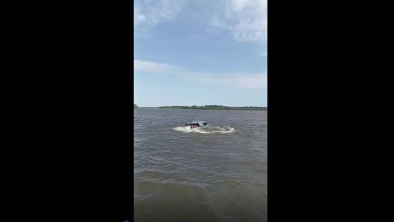 Lone boat circles on Kama River as navigator survives being thrown overboard
