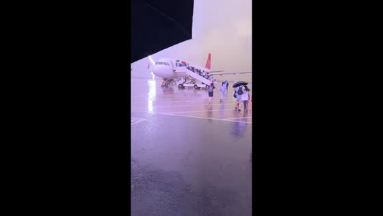 Thunderstorm strikes near airplane at Shanghai, China