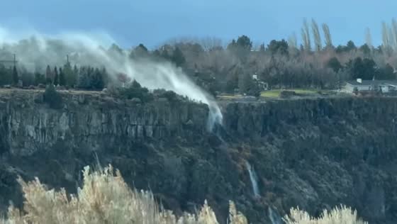 Extreme winds reverse Shoshone Falls flow in Twin Falls, Idaho, USA