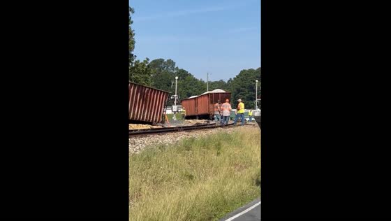 Train derailment causes road closures in Troy, North Carolina