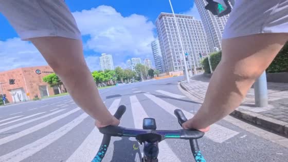 Cyclist crashes into steel fence while turning onto bike lane in Shanghai, China
