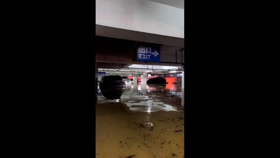 Severe flooding inundates underground parking garage in Fujian, China