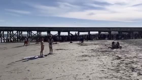 Six injured in South Carolina beach shooting during high school senior skip day