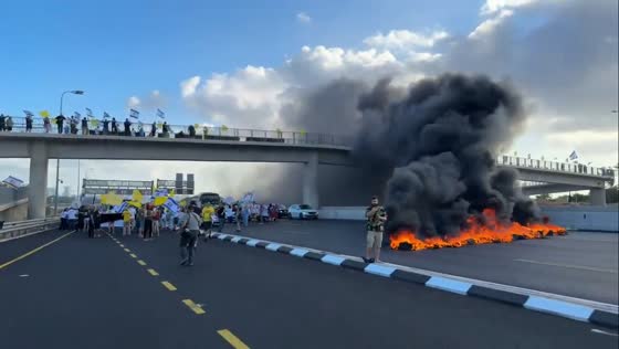 Nationwide protests call for hostage release and end to Gaza war in Tel Aviv, Israel