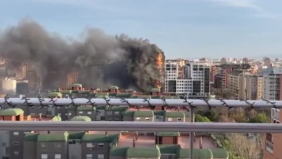  Tragic fire in Valencia's Campanar neighborhood claims five lives, leaves 15 missing
