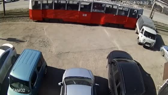 Tram collision: UAZ truck caught unaware on Oktyabrskaya Street, Omsk