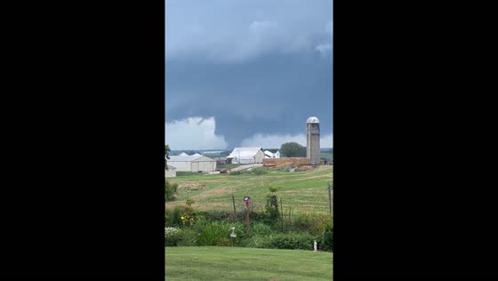Tornado spotted over Mount Vernon, Indiana
