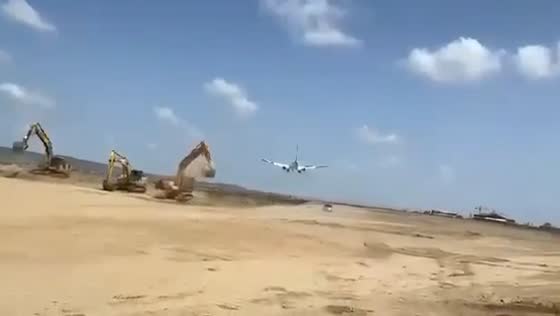 Utair plane near landing on unfinished runway in Grozny