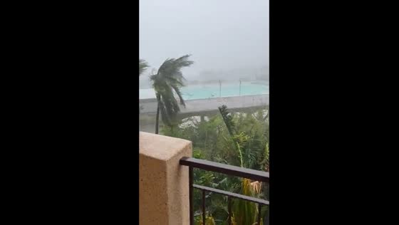 Typhoon Koinu's fury: video shows destructive winds and rain in Hengchun Township, Taiwan