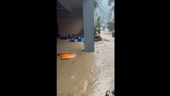 Phuket flood chaos: residents scramble to salvage belongings