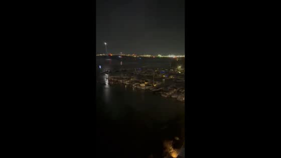Search continues after plane and US Army helicopter collide in Washington D.C., USA