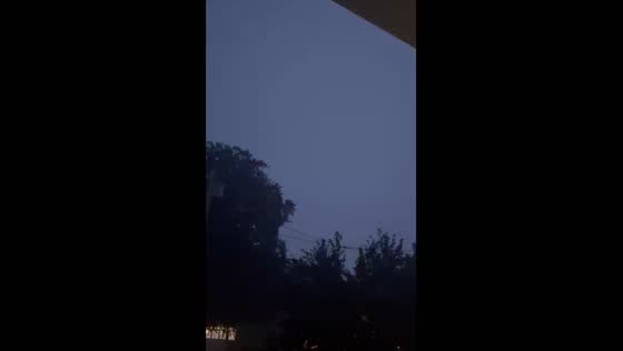 Storm hits Bayville: shelf cloud, lightning, and strong winds