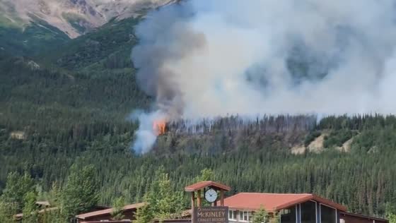 Riley fire burns near Denali Park entrance