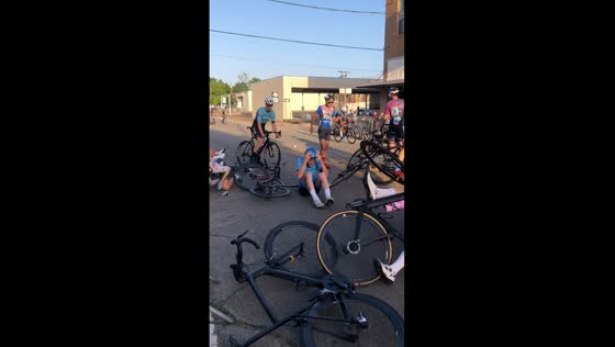 Cyclist overlap sparks last-lap carnage in semi-pro criterium race